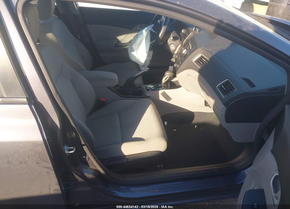 2014 HONDA CIVIC LX VIN: 19XFB2F57EE049360