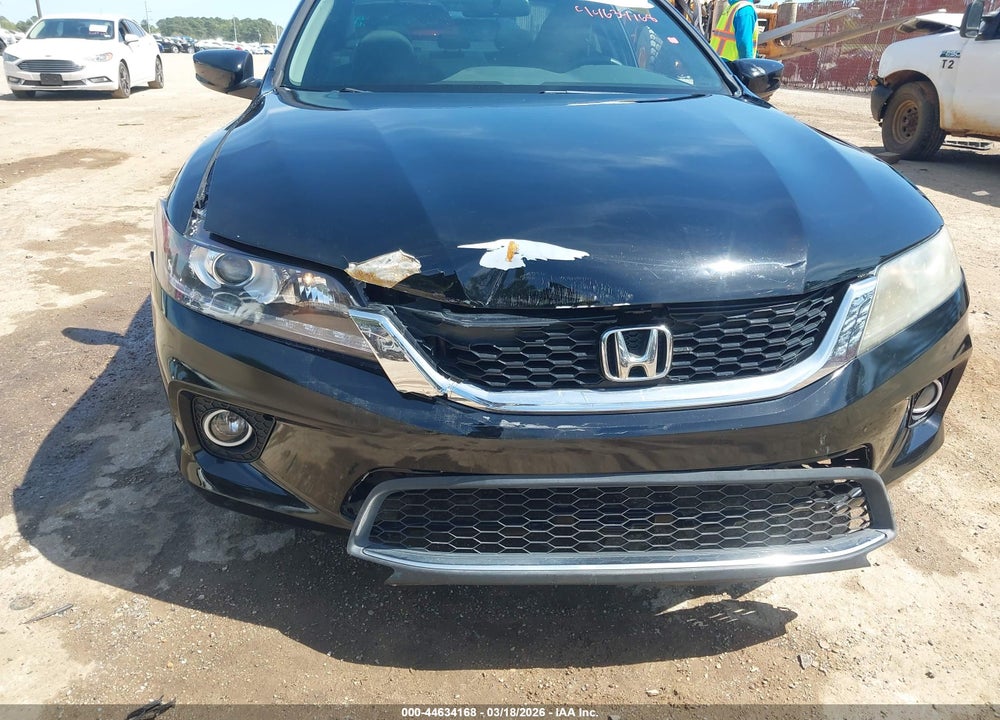 2015 HONDA ACCORD LX VIN: 1HGCT1B32FA002516