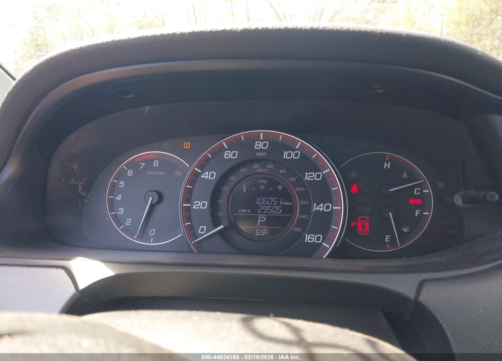 2015 HONDA ACCORD LX VIN: 1HGCT1B32FA002516