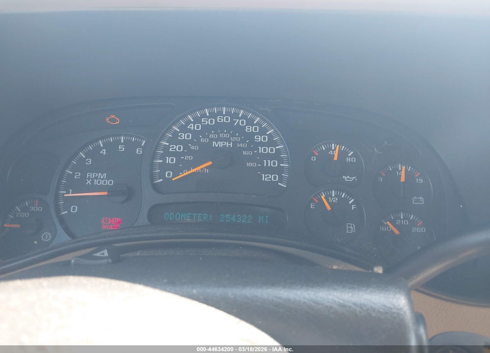 2005 GMC YUKON XL 2500 SLT VIN: 3GKGK26G05G221629