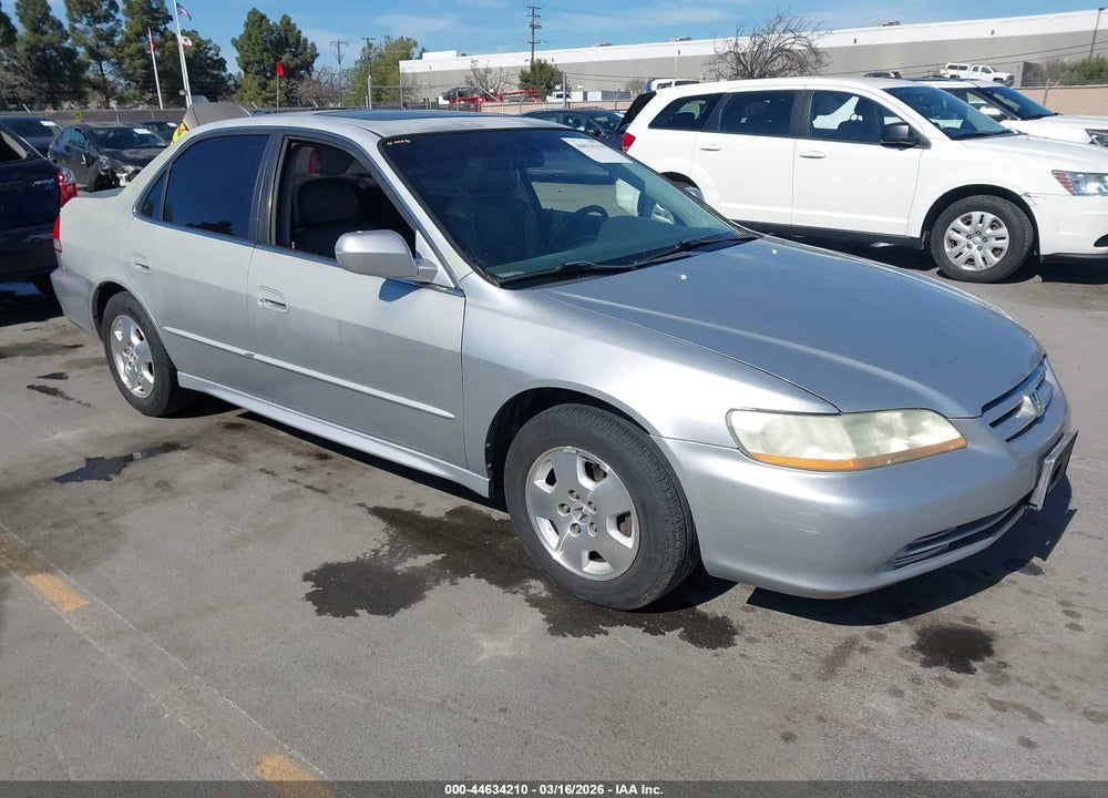 2002 HONDA ACCORD 3.0 EX VIN: 1HGCG16582A012428
