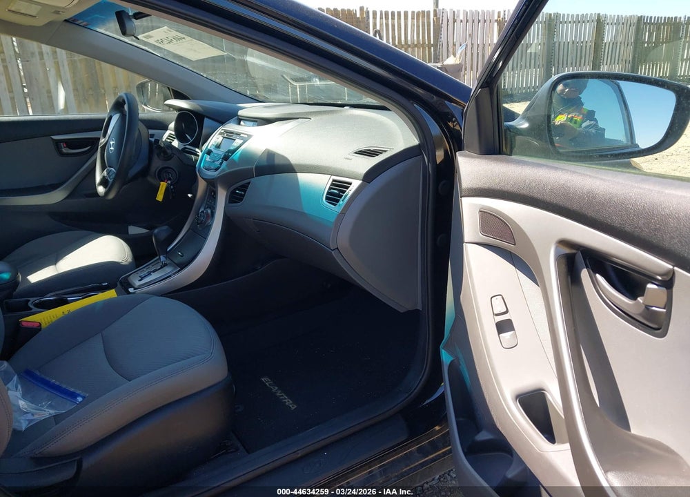 2013 HYUNDAI ELANTRA GLS VIN: 5NPDH4AE6DH373693