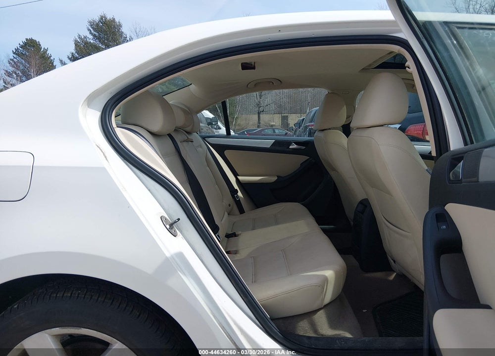 2012 VOLKSWAGEN JETTA 2.0L TDI VIN: 3VWLL7AJ7CM389996