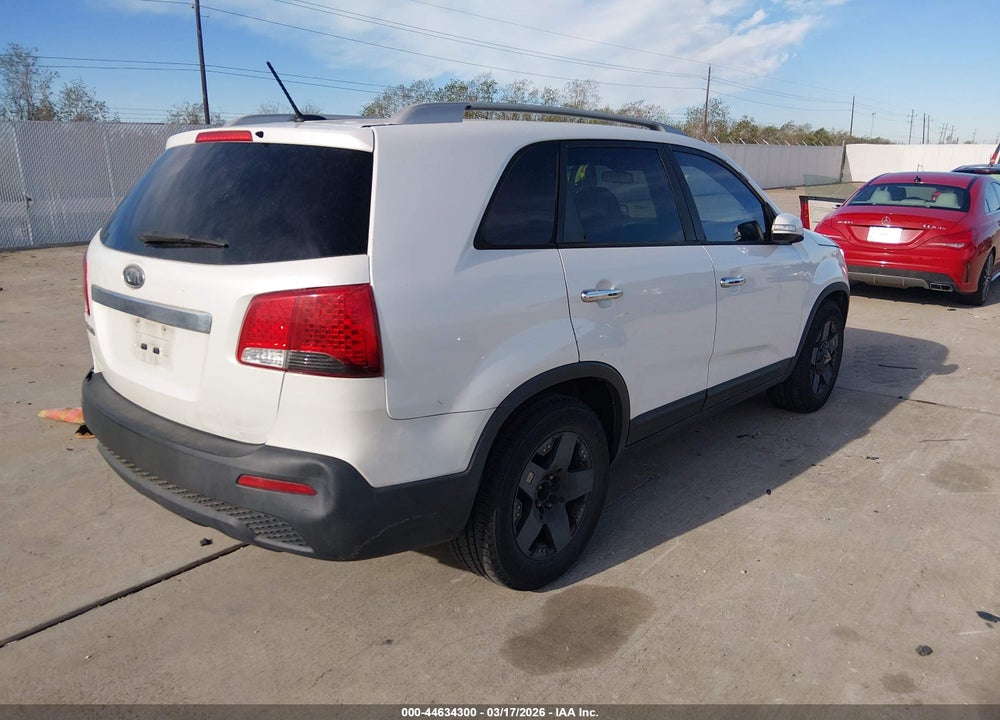 2012 KIA SORENTO LX V6 VIN: 5XYKT4A23CG249771