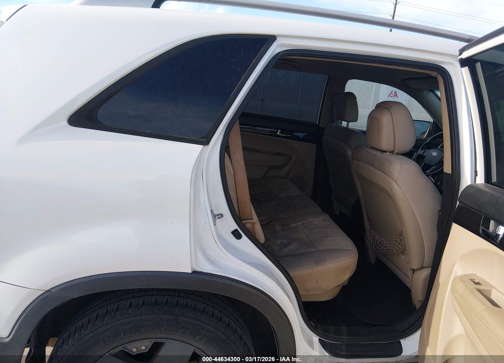 2012 KIA SORENTO LX V6 VIN: 5XYKT4A23CG249771