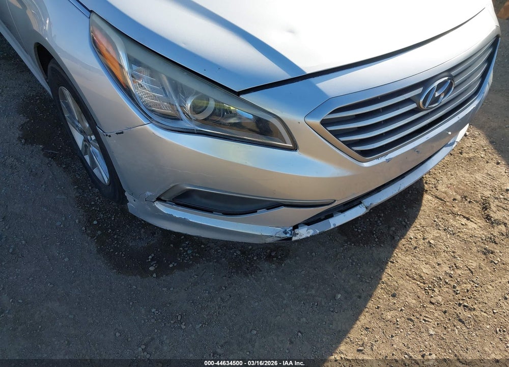 2016 HYUNDAI SONATA SE VIN: 5NPE24AF4GH270761