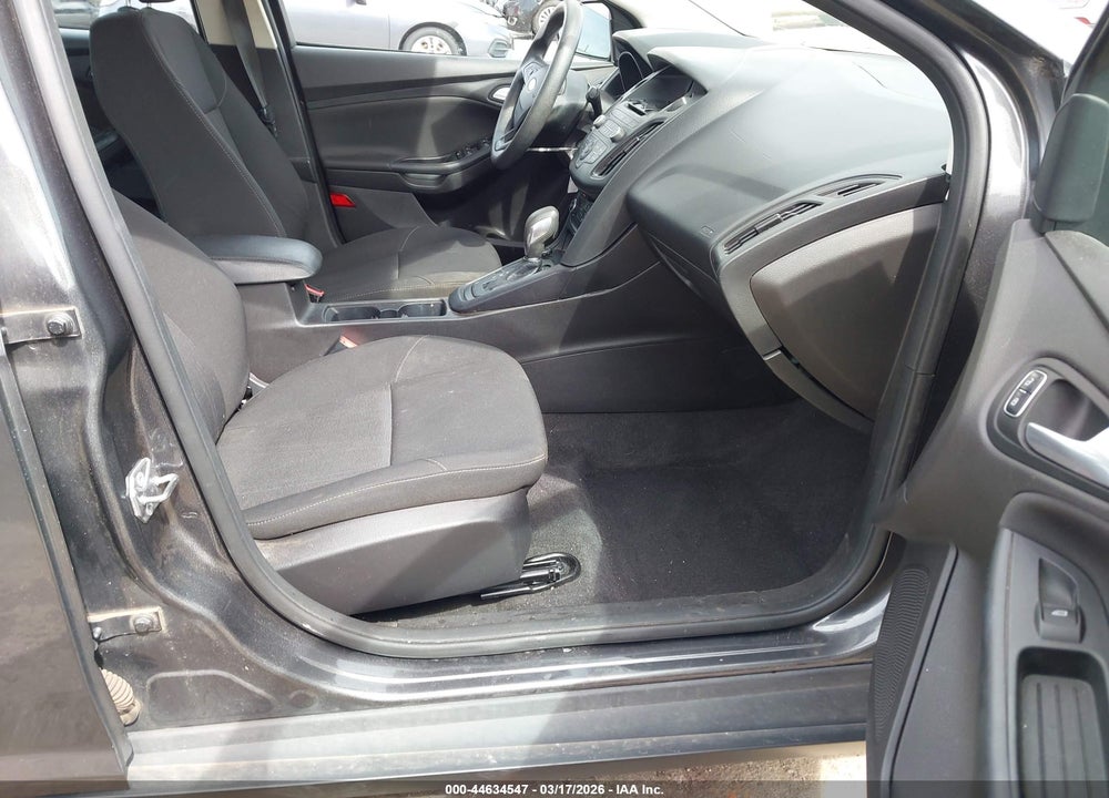 2017 FORD FOCUS SE VIN: 1FADP3F28HL249573