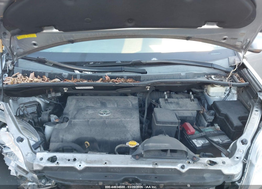 2013 TOYOTA SIENNA LE V6 8 PASSENGER VIN: 5TDKK3DC5DS378018