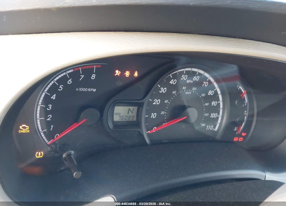 2013 TOYOTA SIENNA LE V6 8 PASSENGER VIN: 5TDKK3DC5DS378018