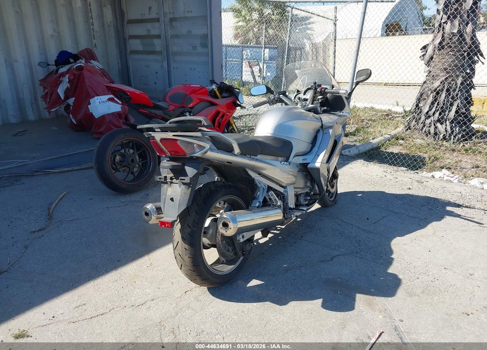 2010 YAMAHA FJR1300 AC VIN: JYARP15Y5AA001272