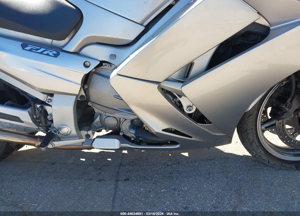 2010 YAMAHA FJR1300 AC VIN: JYARP15Y5AA001272