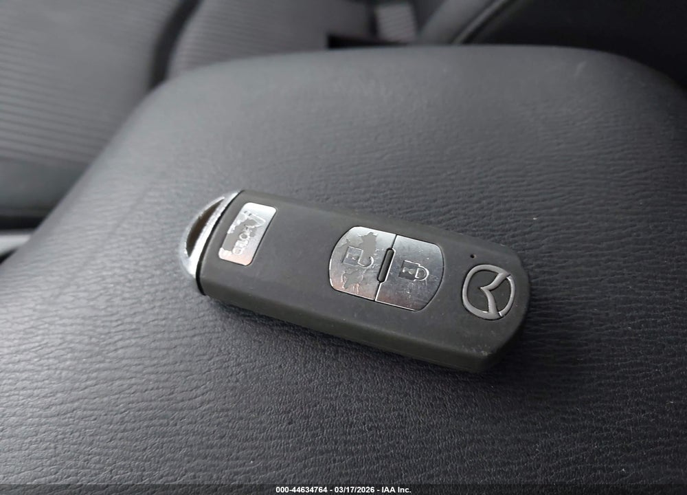 2014 MAZDA 3 I TOURING VIN: JM1BM1L79E1206690