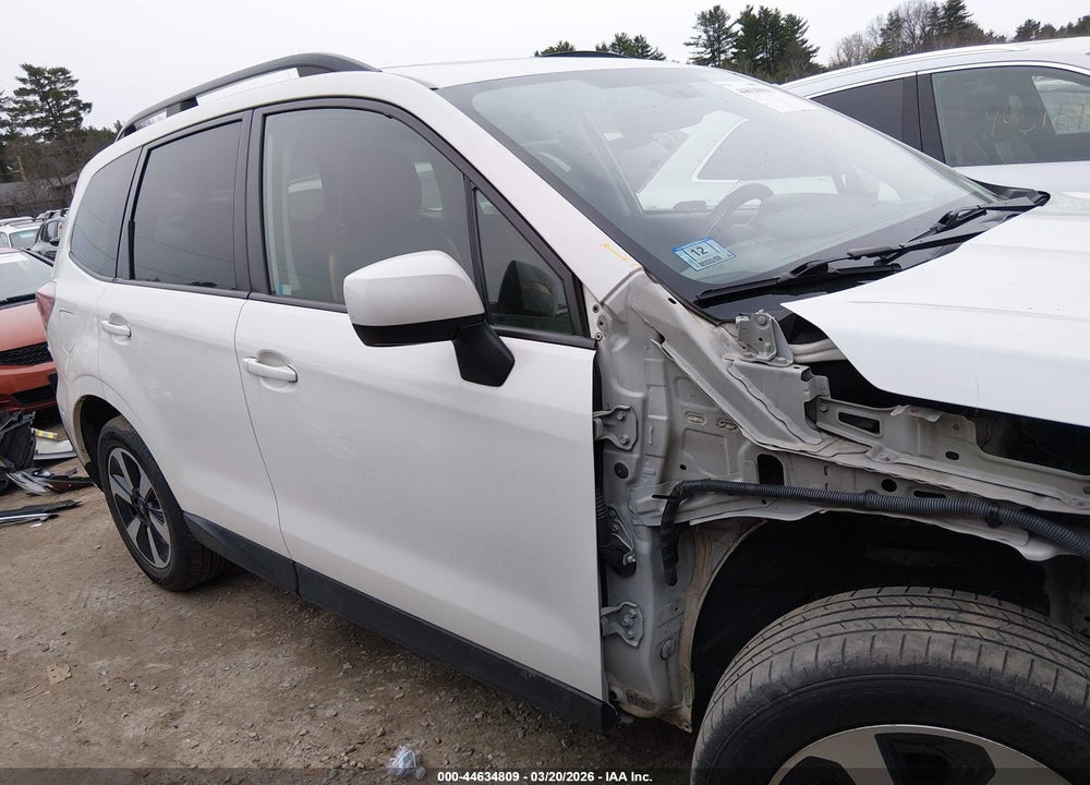 2018 SUBARU FORESTER 2.5I PREMIUM VIN: JF2SJAGC7JH426817
