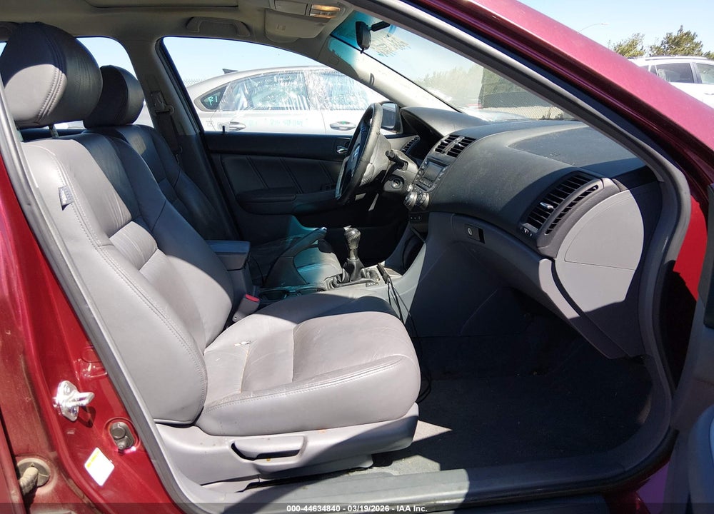 2004 HONDA ACCORD 2.4 EX VIN: 1HGCM55854A136090