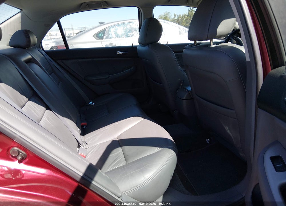 2004 HONDA ACCORD 2.4 EX VIN: 1HGCM55854A136090