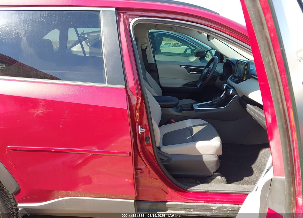 2021 TOYOTA RAV4 XLE VIN: 2T3P1RFVXMW175375