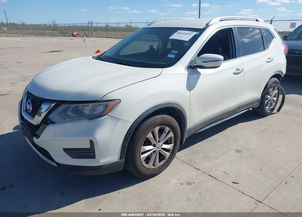 2017 NISSAN ROGUE VIN: 5N1AT2MT5HC776433