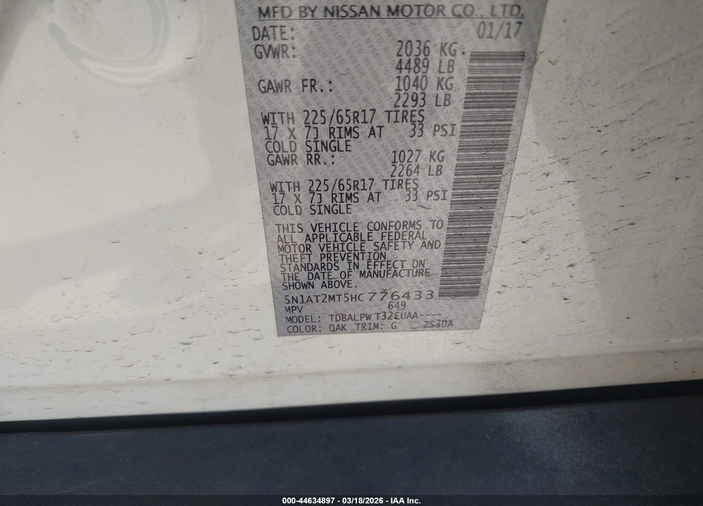 2017 NISSAN ROGUE VIN: 5N1AT2MT5HC776433