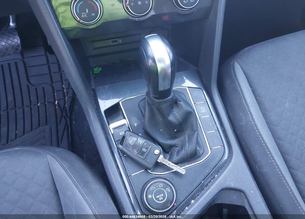 2019 VOLKSWAGEN TIGUAN 2.0T S VIN: 3VV0B7AX2KM026891