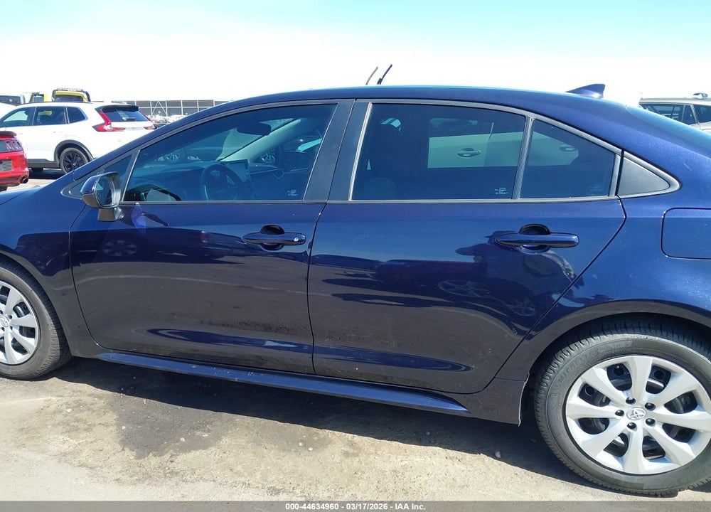 2022 TOYOTA COROLLA LE VIN: 5YFEPMAE3NP347242