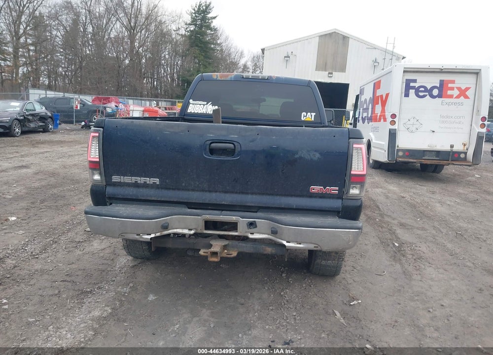 2005 GMC SIERRA 2500HD SLE VIN: 1GTHK23285F925958