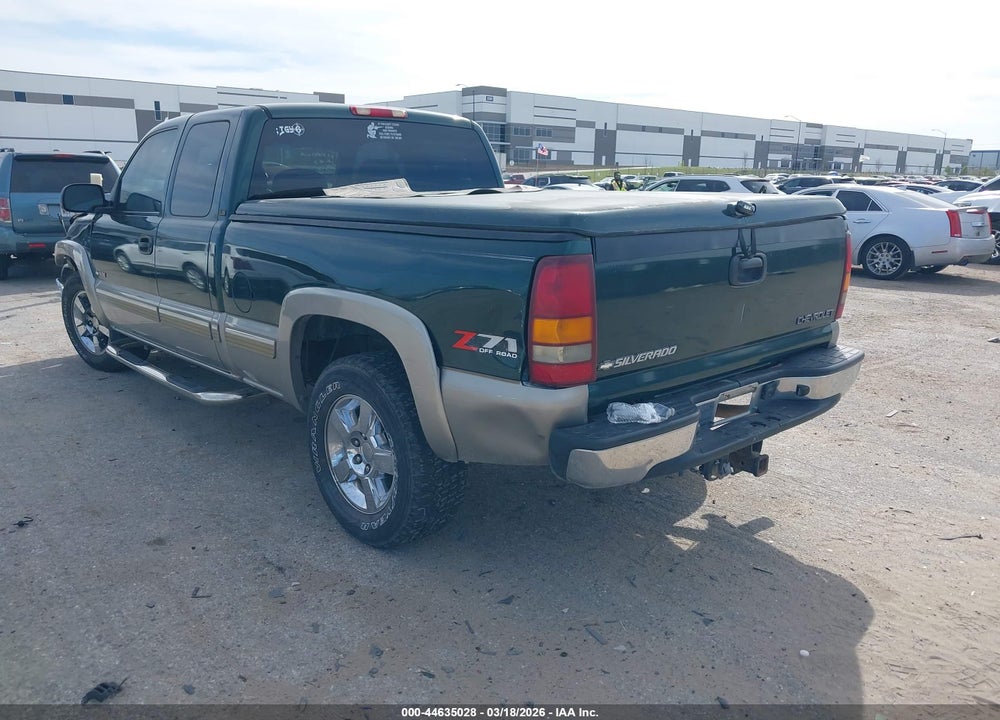 2002 CHEVROLET SILVERADO 1500 LS VIN: 2GCEK19T921402299