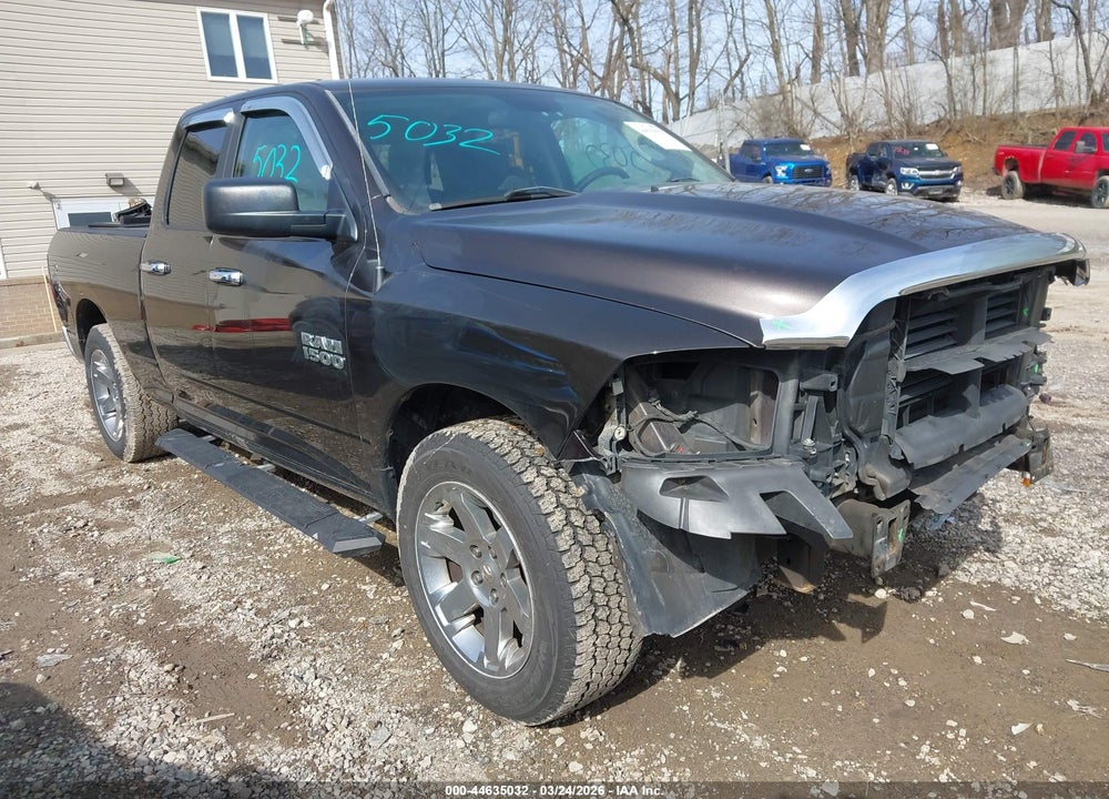 2017 RAM 1500 SLT  4X4 6'4 BOX VIN: 1C6RR7GG0HS693765