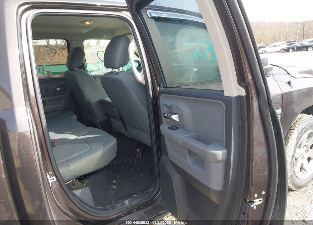 2017 RAM 1500 SLT  4X4 6'4 BOX VIN: 1C6RR7GG0HS693765