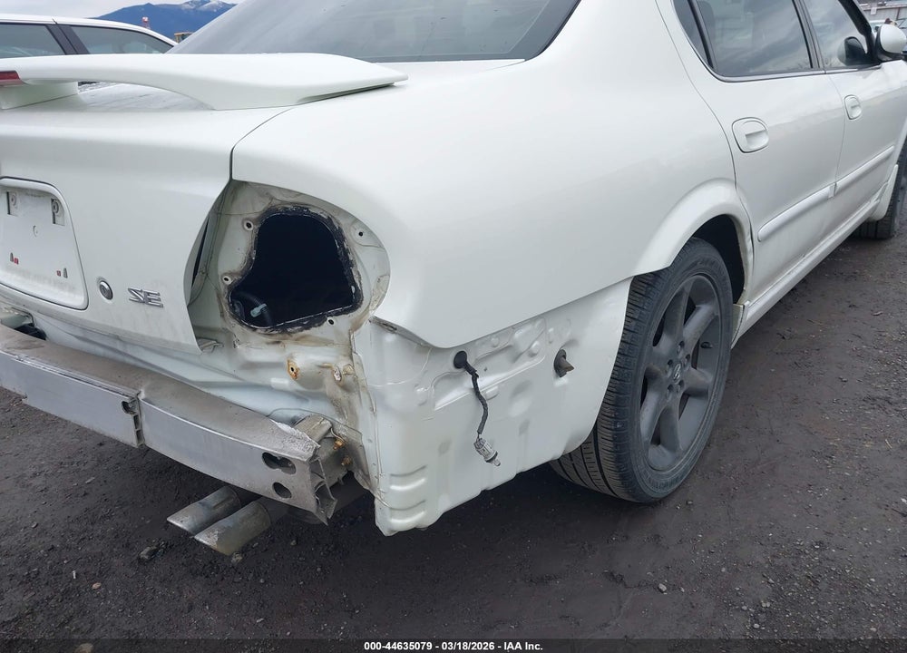 2002 NISSAN MAXIMA SE VIN: JN1DA31A52T314643
