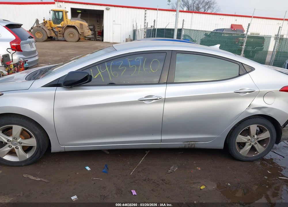 2013 HYUNDAI ELANTRA GLS/LIMITED VIN: KMHDH4AE7DU567635
