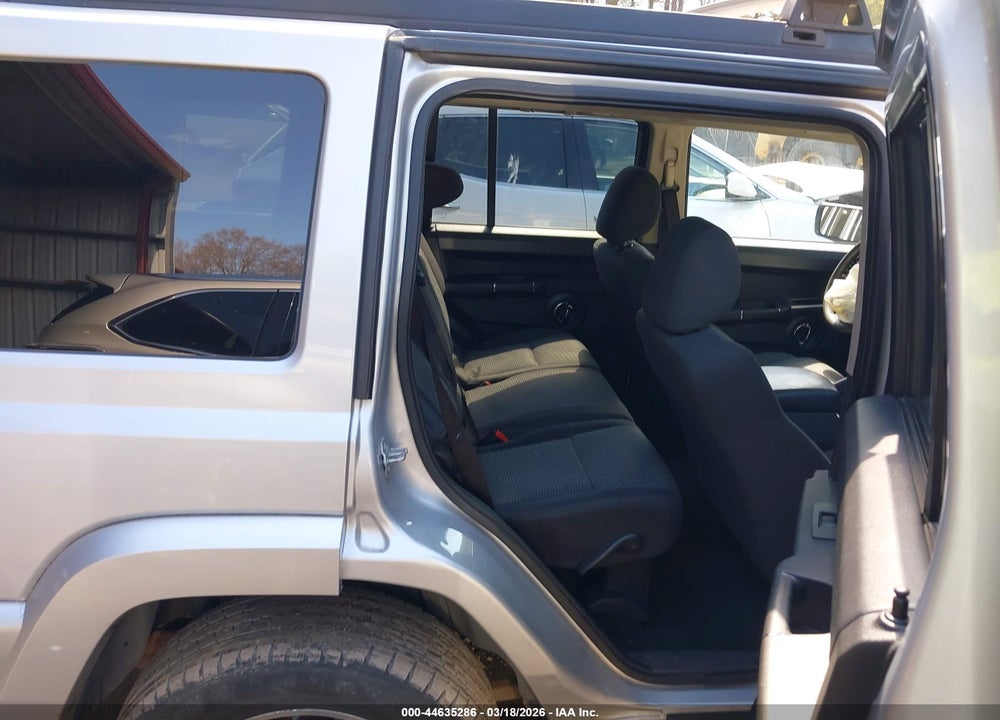2010 JEEP COMMANDER SPORT VIN: 1J4RG4GK3AC128082