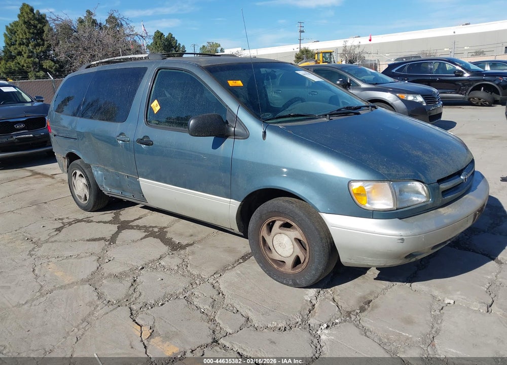 2000 TOYOTA SIENNA XLE VIN: 4T3ZF13C5YU255865