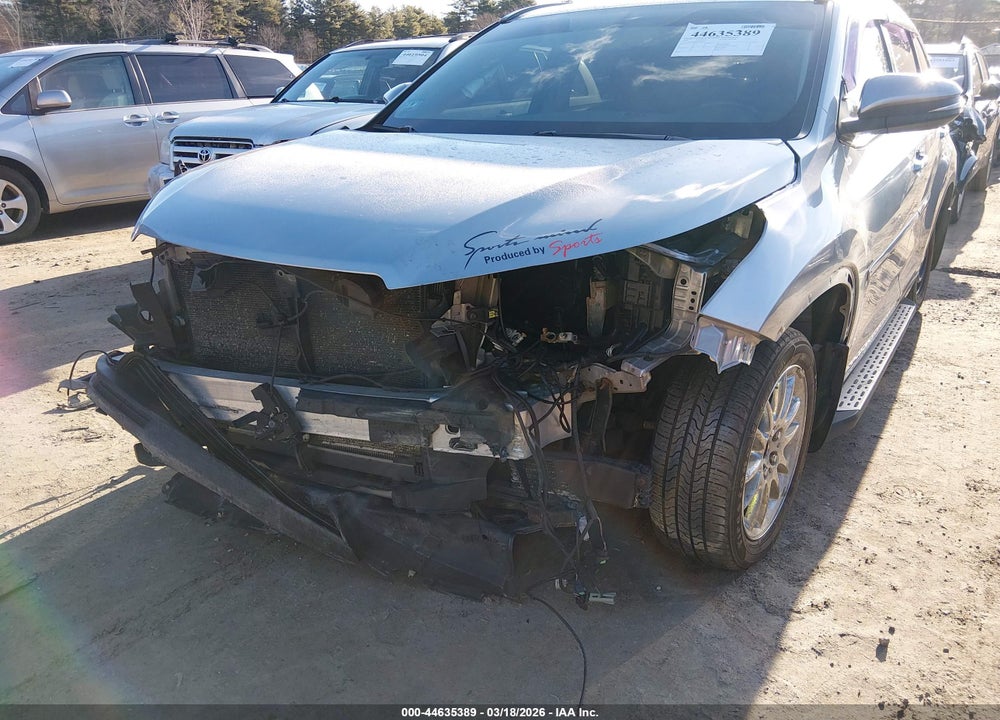 2015 TOYOTA HIGHLANDER XLE V6 VIN: 5TDJKRFH3FS180211