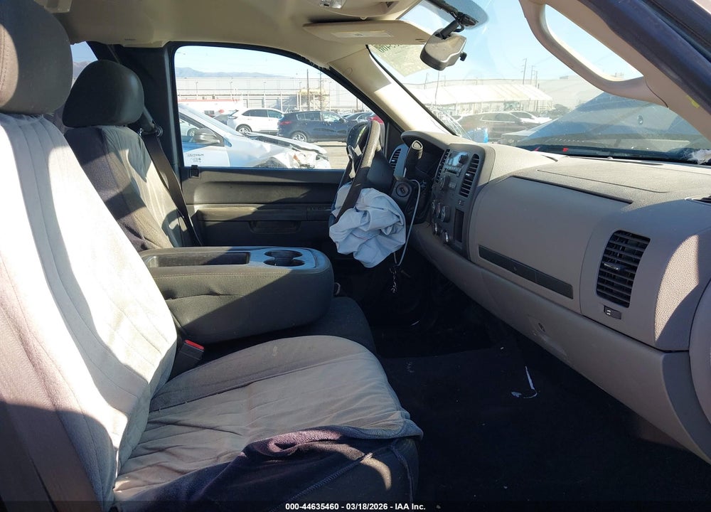 2013 CHEVROLET SILVERADO 1500 LS VIN: 1GCRCREA4DZ154569