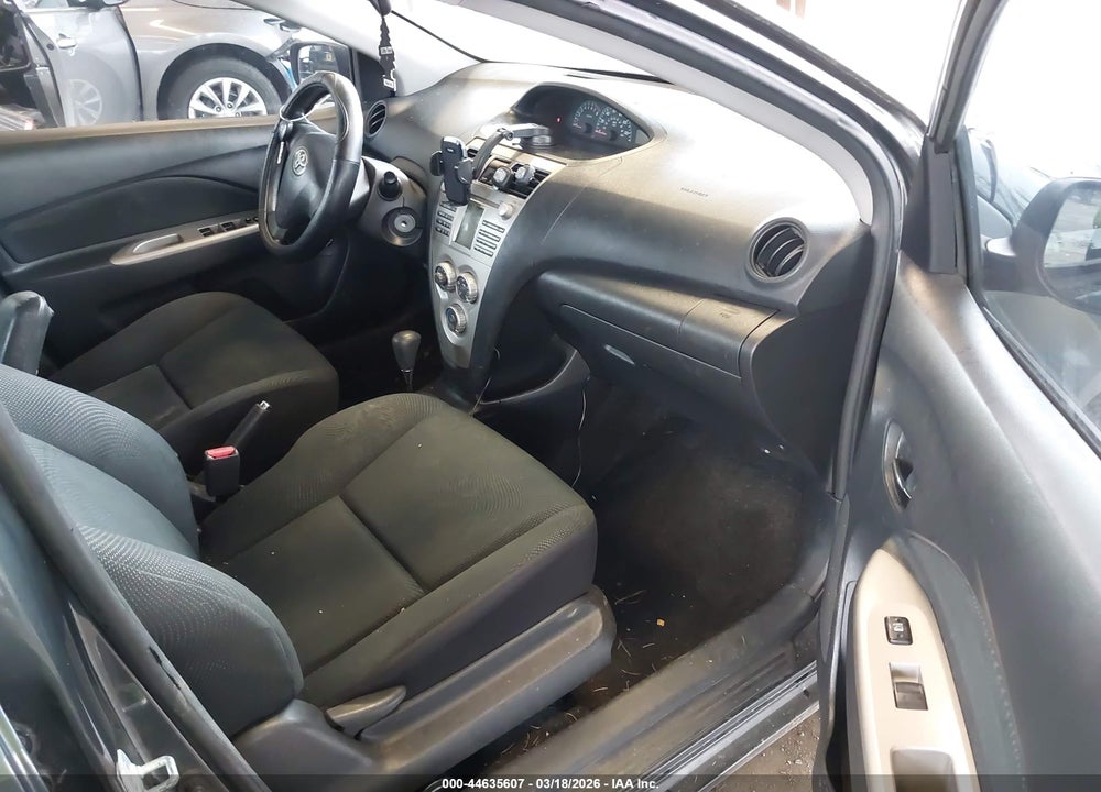 2009 TOYOTA YARIS VIN: JTDBT903791337397