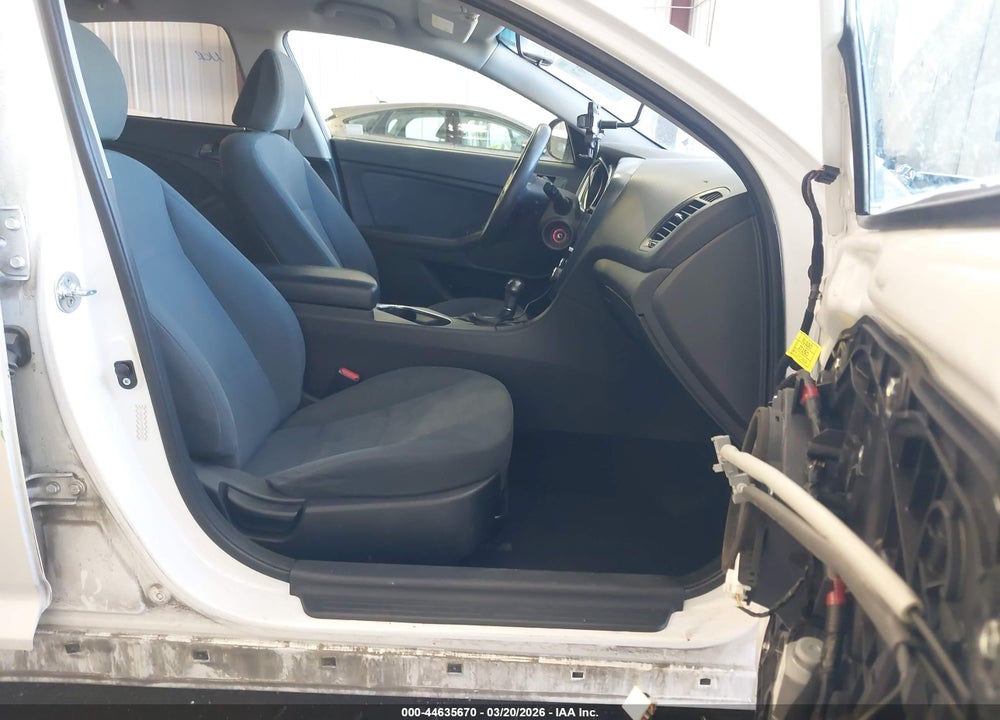 2015 KIA OPTIMA LX VIN: KNAGM4A72F5589485