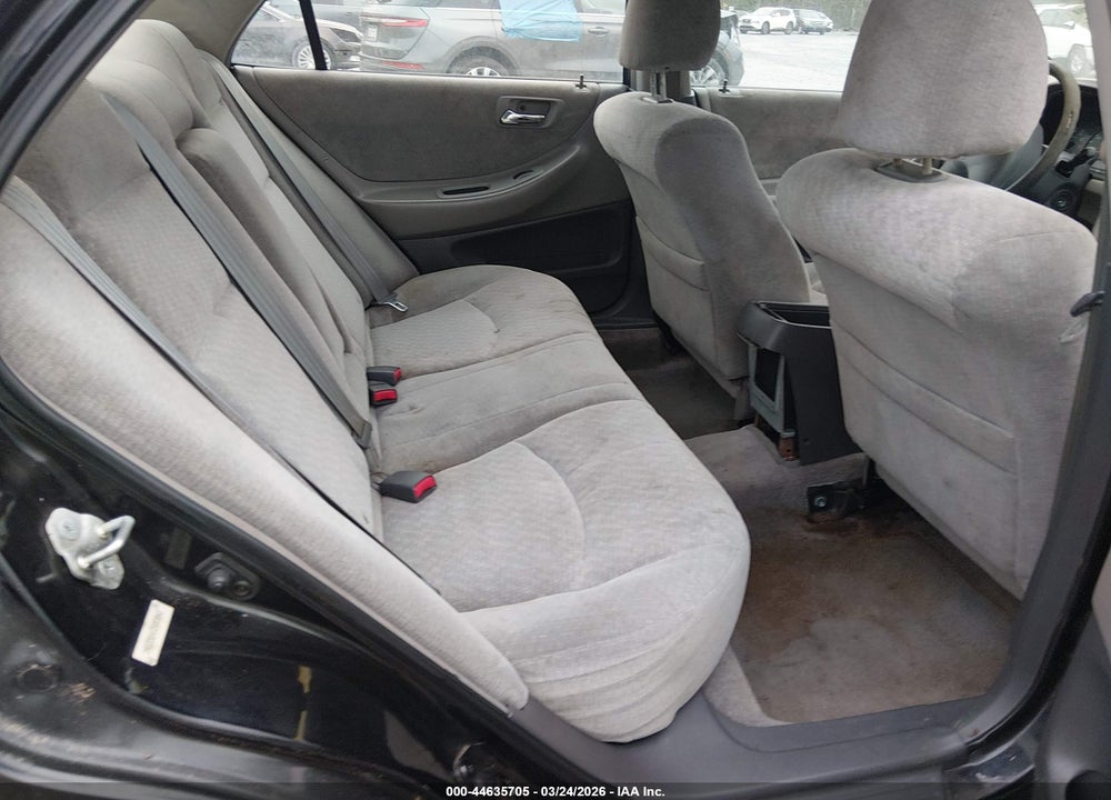 2002 HONDA ACCORD 2.3 LX VIN: 1HGCG564X2A003843