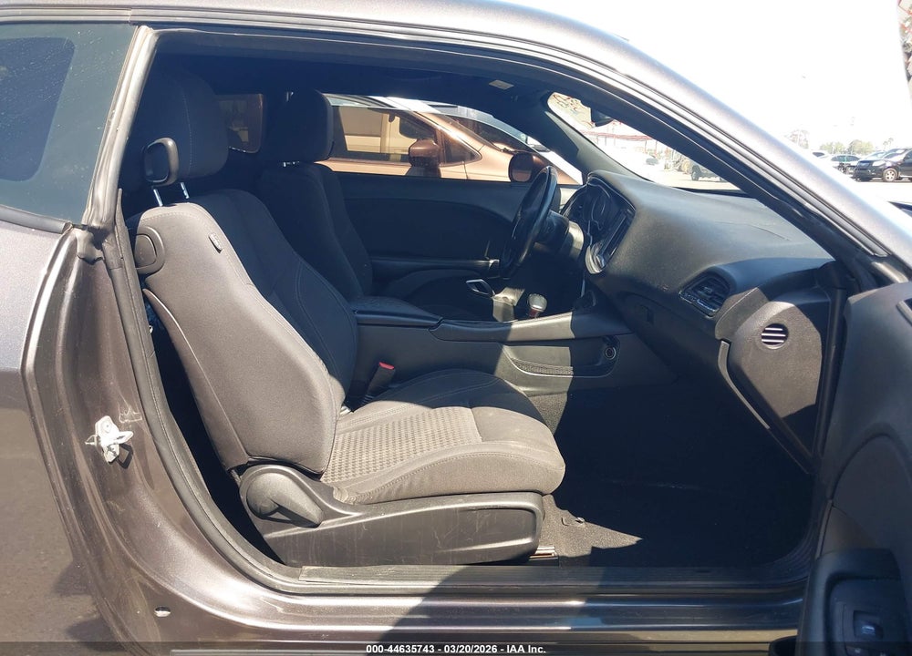 2019 DODGE CHALLENGER SXT VIN: 2C3CDZAGXKH583620
