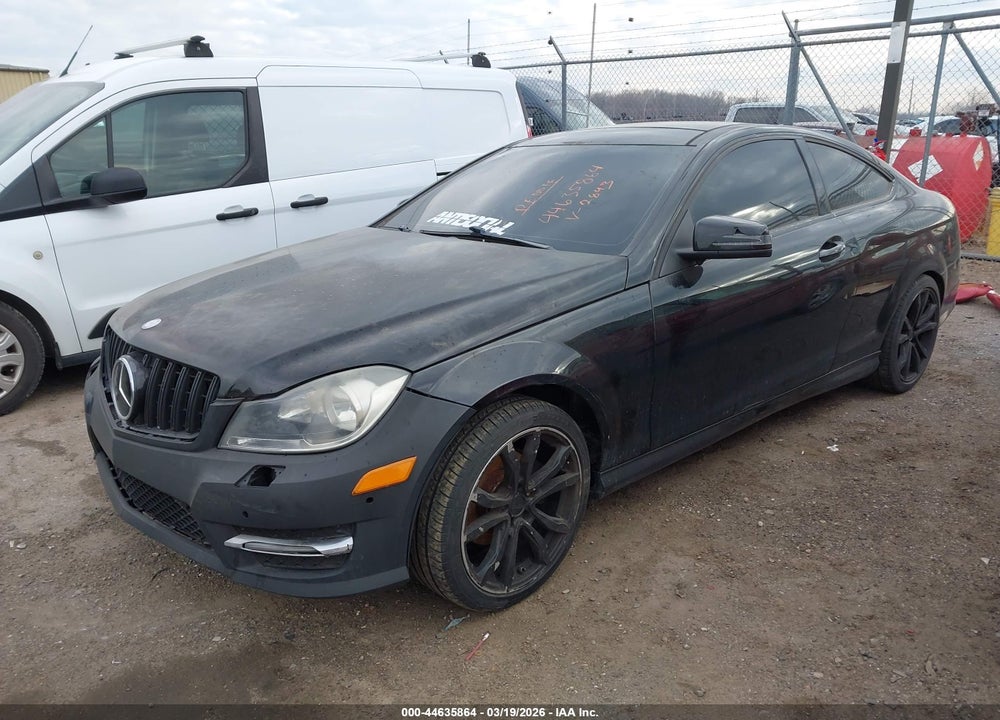 2014 MERCEDES-BENZ C 250 VIN: WDDGJ4HB2EG262843