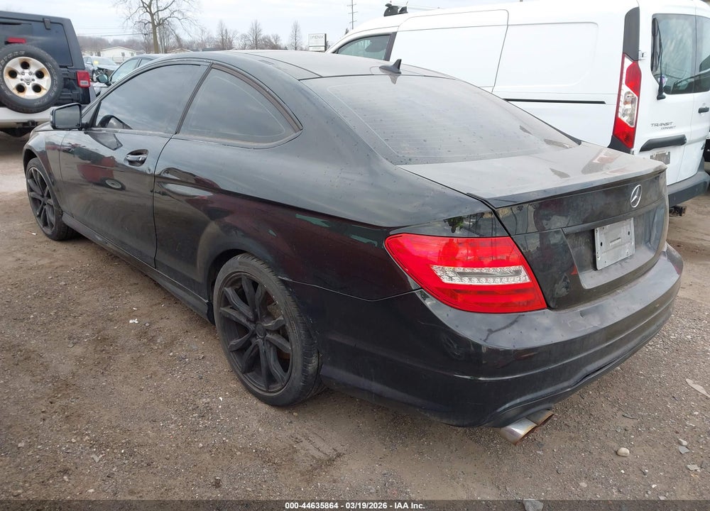 2014 MERCEDES-BENZ C 250 VIN: WDDGJ4HB2EG262843