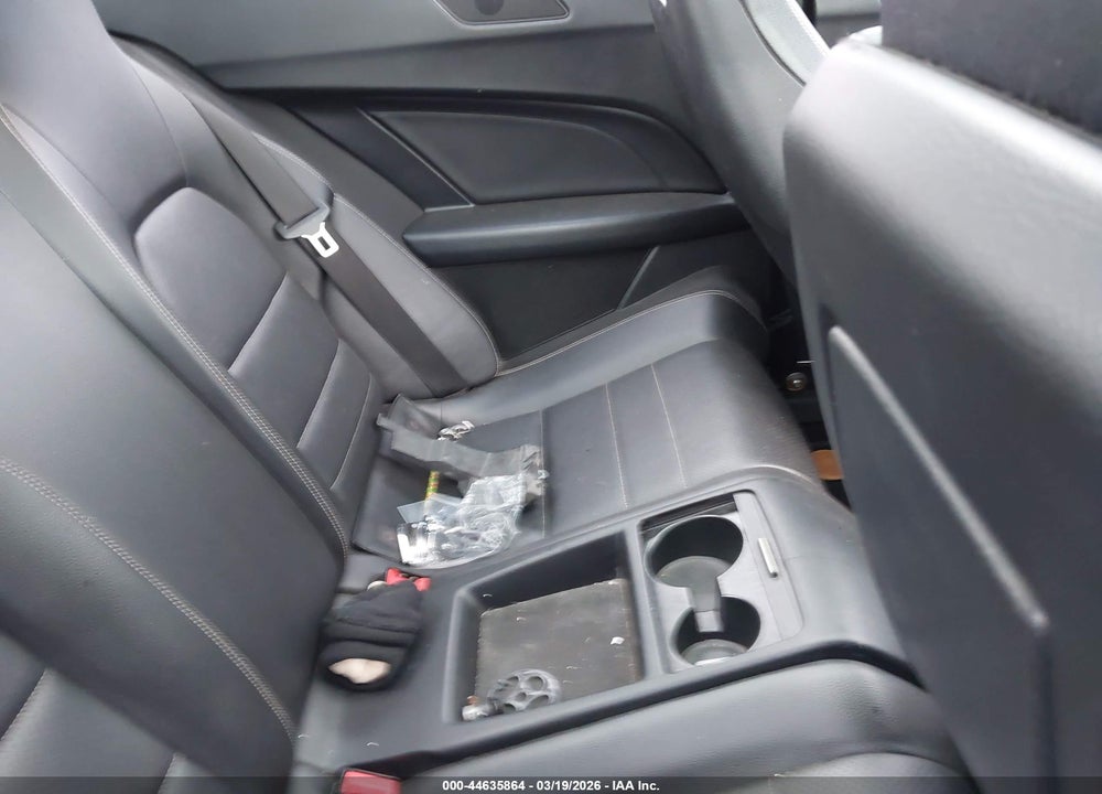 2014 MERCEDES-BENZ C 250 VIN: WDDGJ4HB2EG262843