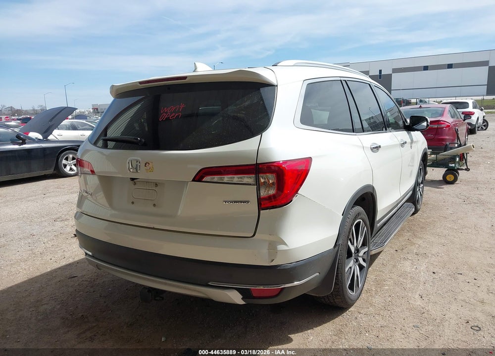 2019 HONDA PILOT TOURING VIN: 5FNYF5H91KB021963