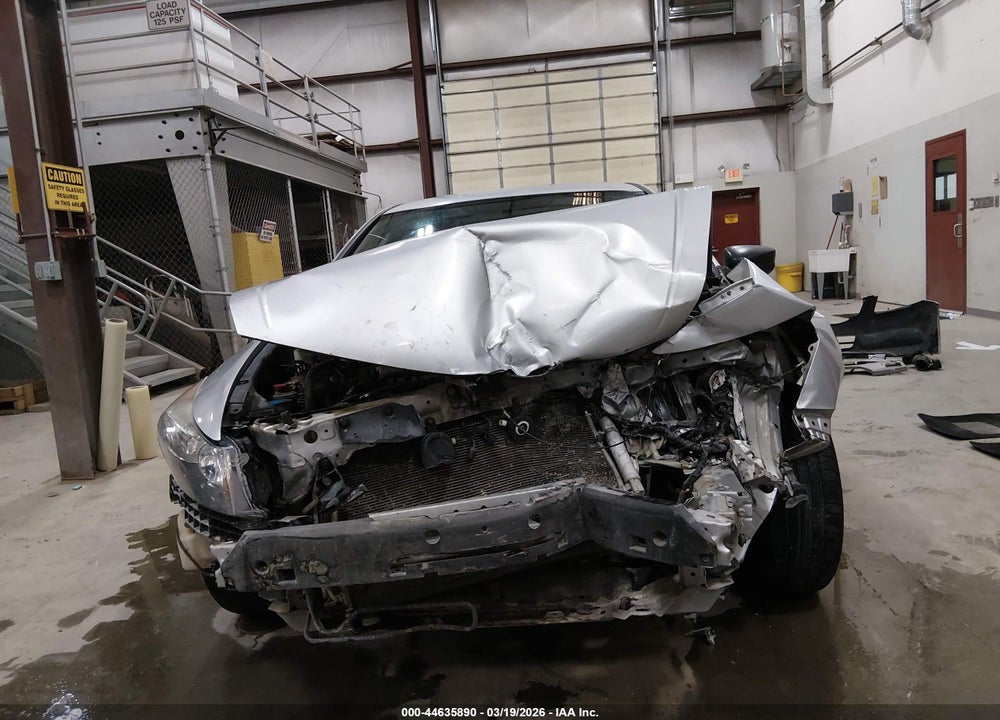2011 HONDA ACCORD 2.4 LX-P VIN: 1HGCP2F48BA029520