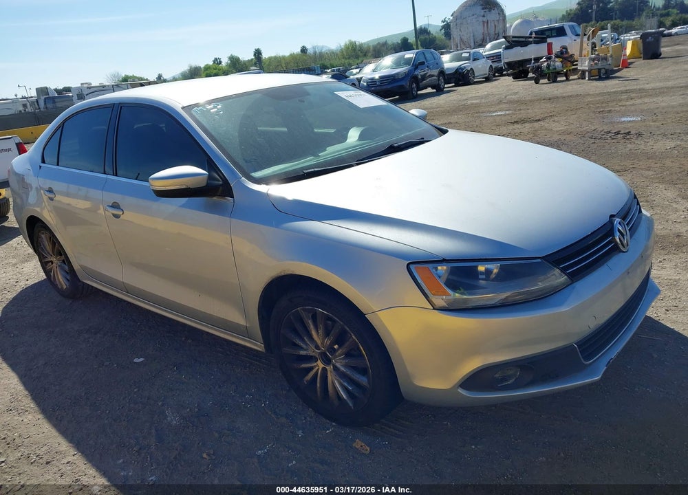 2011 VOLKSWAGEN JETTA 2.5L SEL VIN: 3VWLX7AJ5BM359110