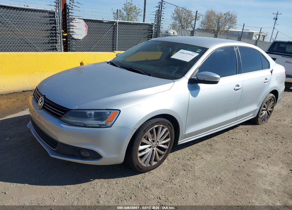 2011 VOLKSWAGEN JETTA 2.5L SEL VIN: 3VWLX7AJ5BM359110