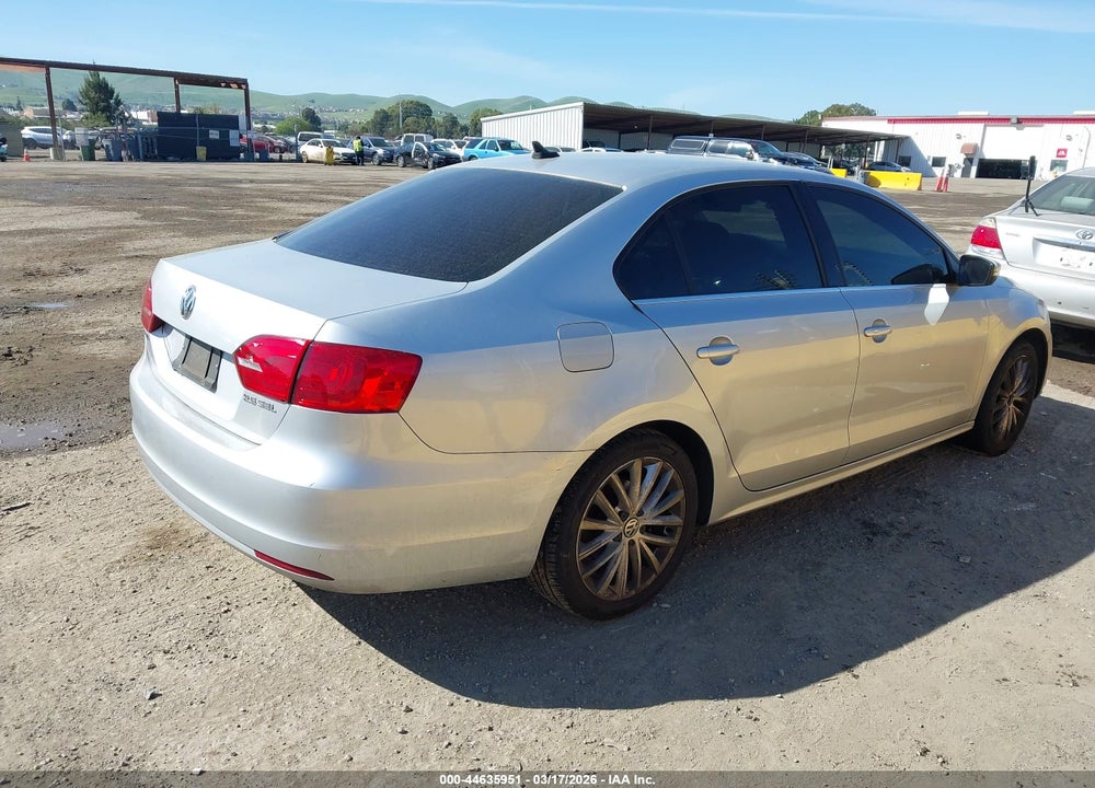 2011 VOLKSWAGEN JETTA 2.5L SEL VIN: 3VWLX7AJ5BM359110