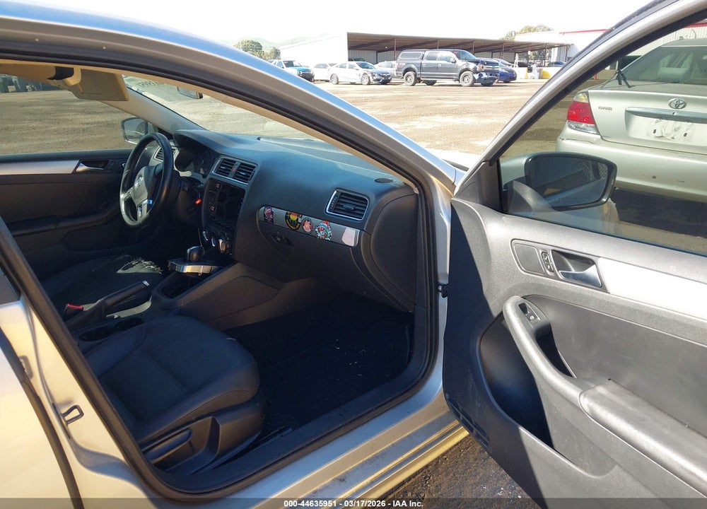2011 VOLKSWAGEN JETTA 2.5L SEL VIN: 3VWLX7AJ5BM359110