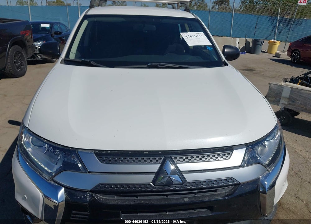 2019 MITSUBISHI OUTLANDER ES VIN: JA4AD2A30KZ006578