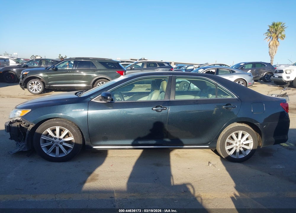 2014 TOYOTA CAMRY HYBRID XLE VIN: 4T1BD1FK4EU112047