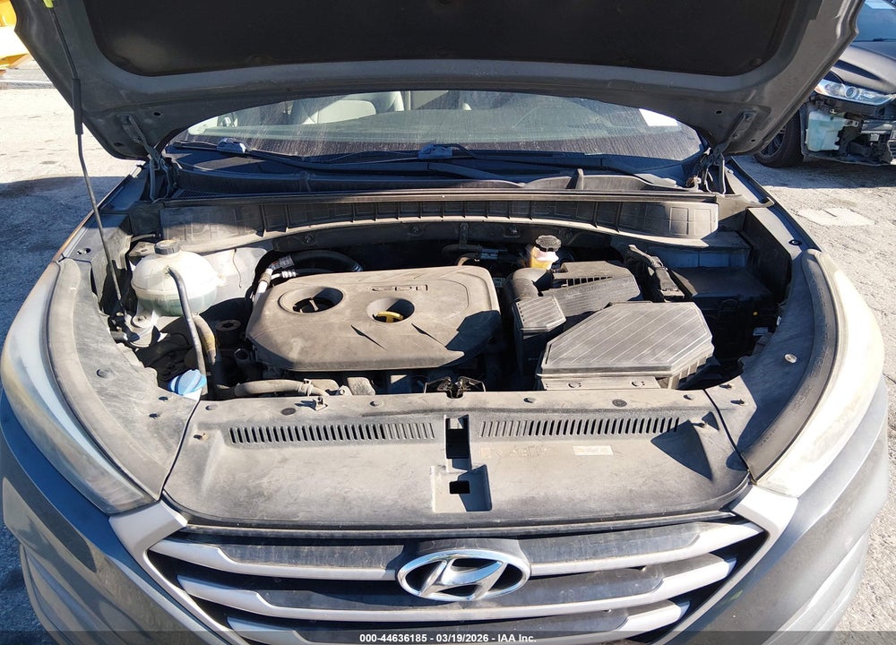 2018 HYUNDAI TUCSON SE VIN: KM8J23A41JU682717